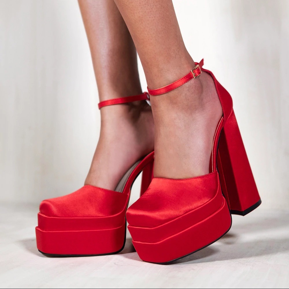 Lucky Charm-red